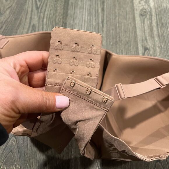 NWT Skims Wireless Form T Shirt Demi Bra Plunge Neckline Lined Sienna Size 40DD - Picture 4 of 6